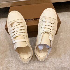 Burberry Women’s Cream Canvas Low-Top Sneakers